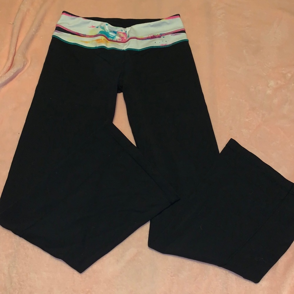 Black Lululemon groove pants